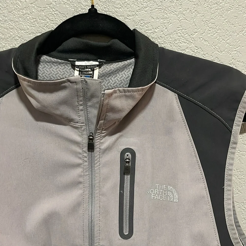 North face vest - Picture 2 of 6